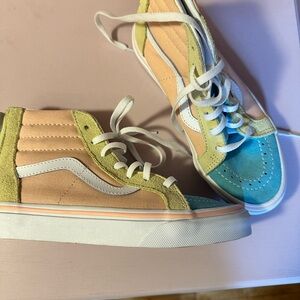 Vans Yellow and Blue Sneakers with Casual Sporty Design